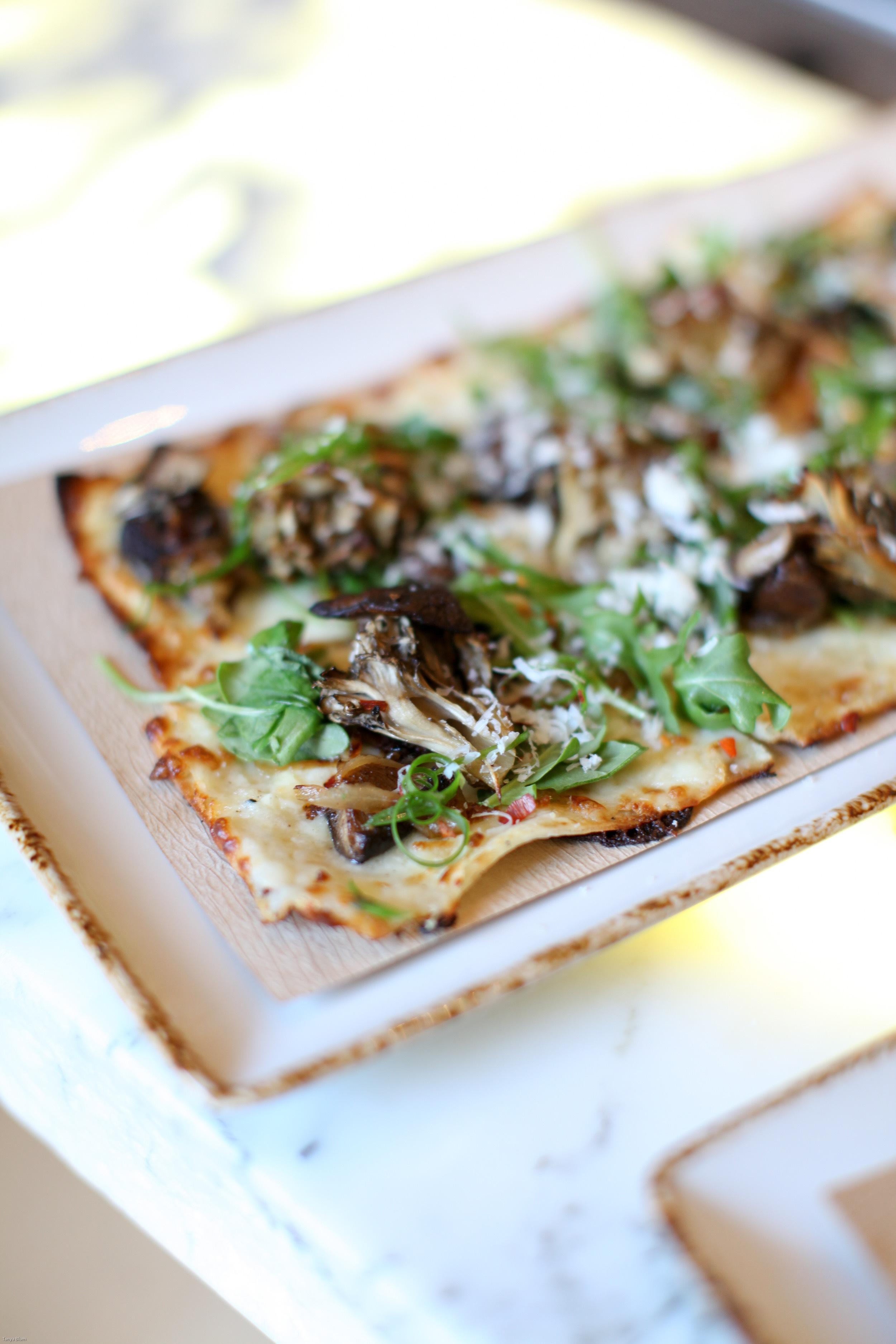 mushroom flatbread